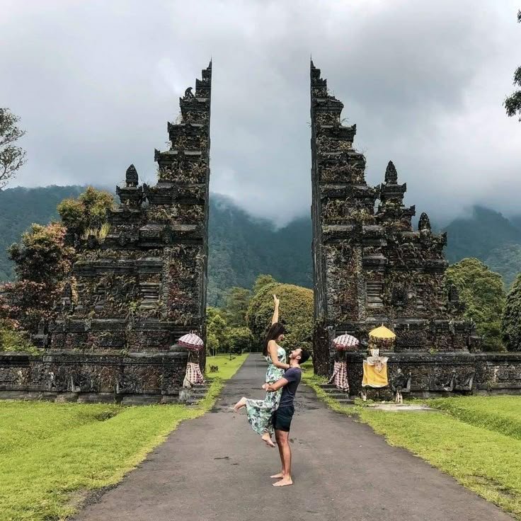 Romantic Bali Tour Package with Nusa Penida Island