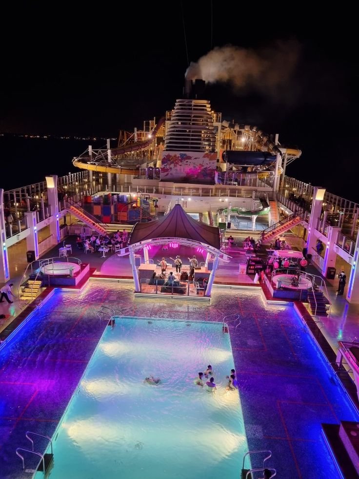 7-Day Singapore Package with Genting Dream Cruise.